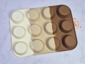 Molde silicona tricolor 12 muffins